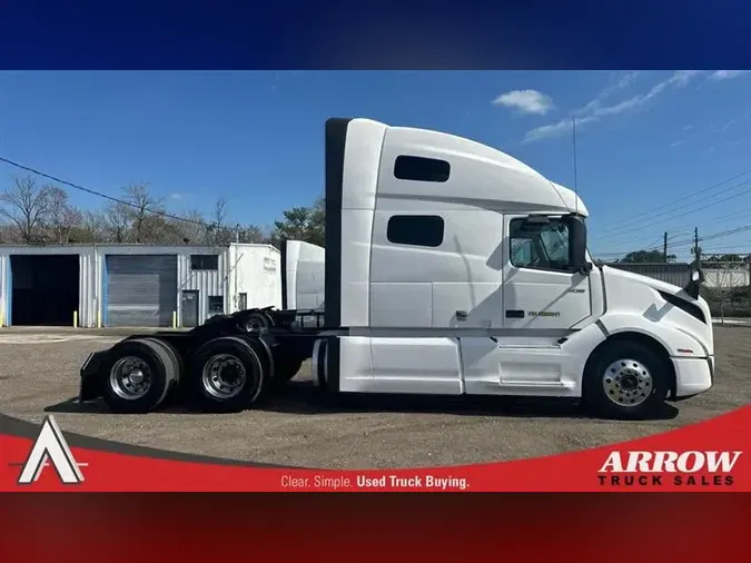 2021 VOLVO VNL64T760