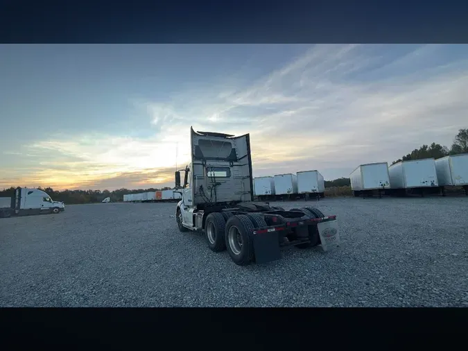 2019 Volvo VNL300