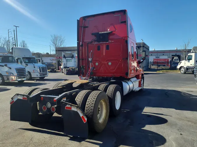 2017 FREIGHTLINER/MERCEDES CASCADIA 125