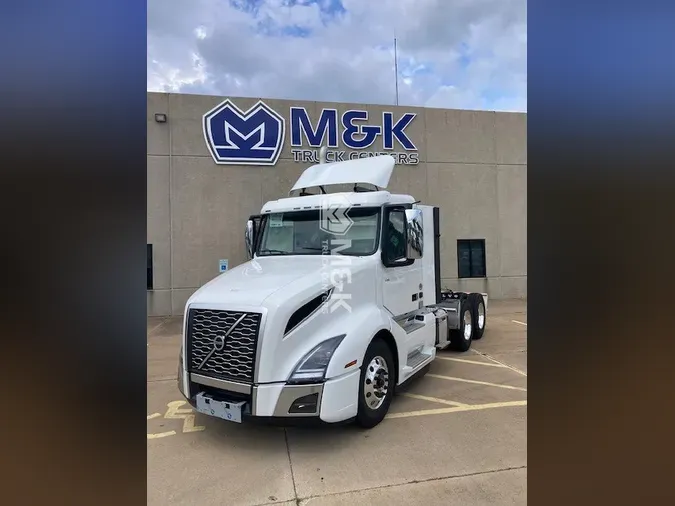 2025 VOLVO VNL64T3002b01929eb4f8373f52dfaa27d6132910