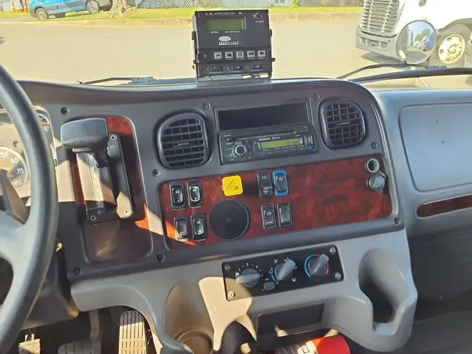 2017 FREIGHTLINER/MERCEDES M2 1062b01cdffba640513fffc7df846af5a55