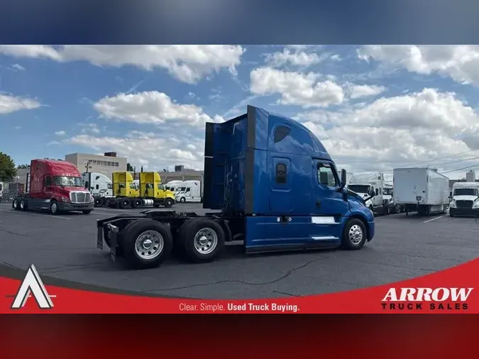 2021 FREIGHTLINER CA126