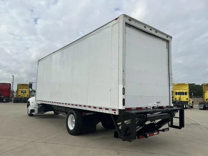 2016 Peterbilt 330