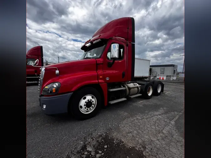 2019 FREIGHTLINER CASCADIA 125