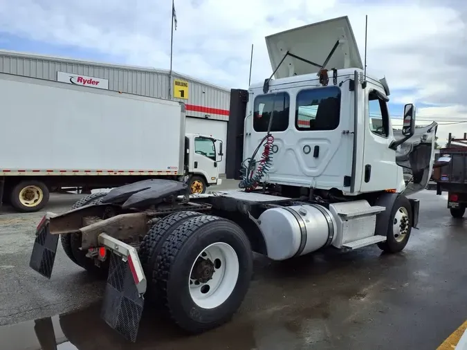 2020 FREIGHTLINER/MERCEDES NEW CASCADIA 116