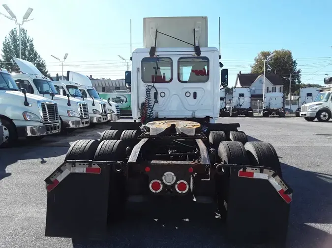 2019 FREIGHTLINER NEW CASCADIA PX12664