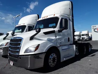 2019 FREIGHTLINER/MERCEDES NEW CASCADIA PX12664