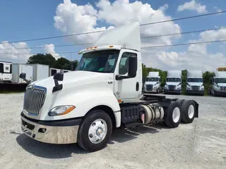 2019 NAVISTAR INTERNATIONAL LT625 DAYCAB T/A