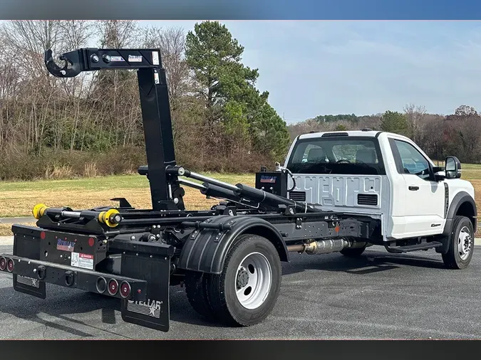 2025 FORD F600 XL2b1ac765d1443d4bbe98ea422e3f86a5