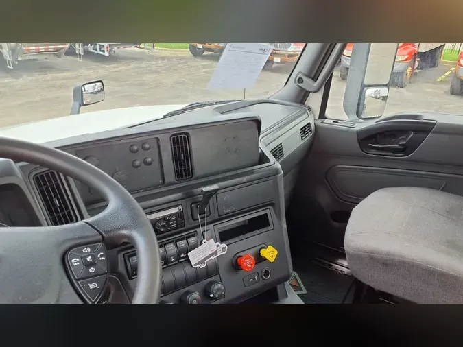 2020 NAVISTAR INTERNATIONAL LT625 DAYCAB T/A2b1ad2b8860ec7b0546106299eba430a