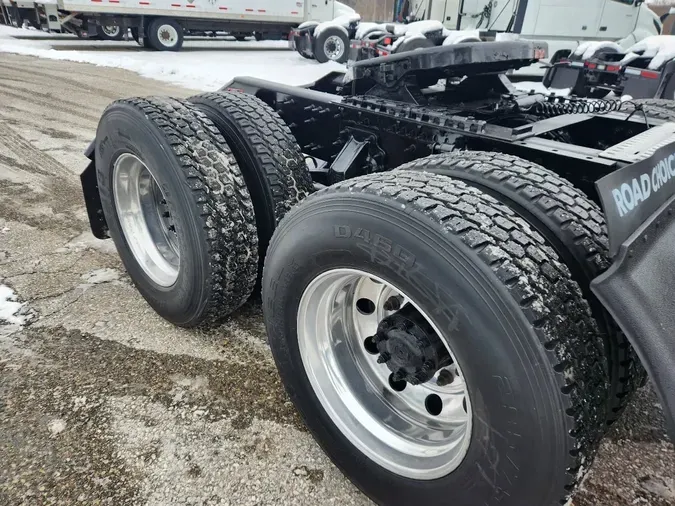 2021 VOLVO VNL64T7402b1d73f56fe75c70893f27fa72a44a34