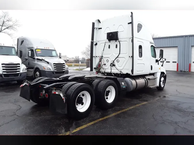 2019 FREIGHTLINER/MERCEDES CASCADIA 125