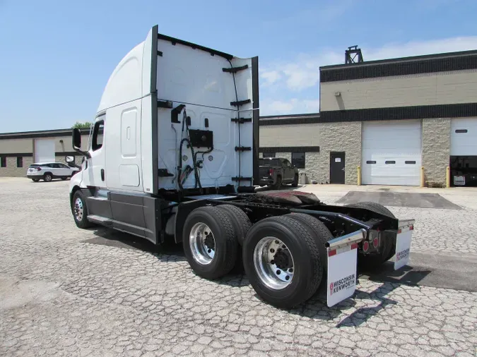 2023 Freightliner Cascadia