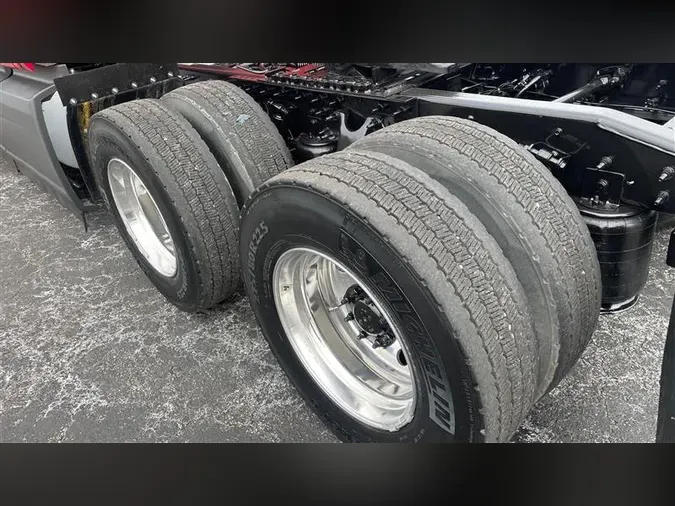 2022 INTERNATIONAL LT