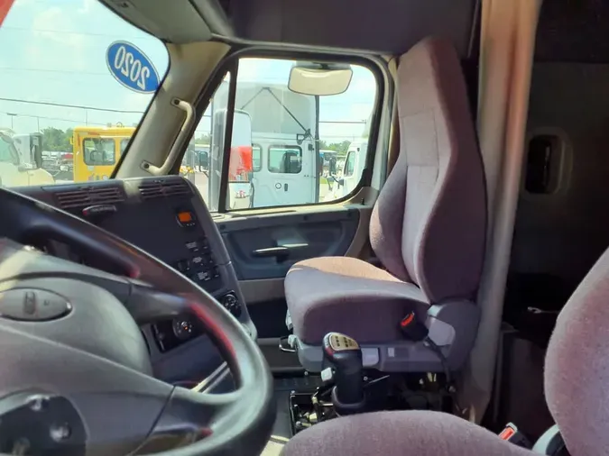 2020 FREIGHTLINER CASCADIA 113