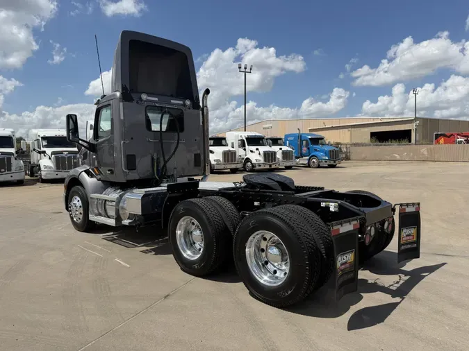 2021 Peterbilt 5792b27ef1f3749c6184091f26c8b226545