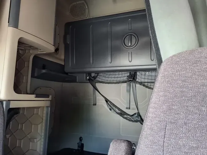 2018 FREIGHTLINER/MERCEDES CASCADIA 125