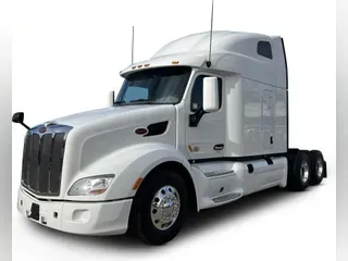 2022 Peterbilt 579