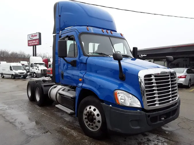 2017 FREIGHTLINER/MERCEDES CASCADIA 125