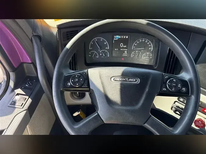 2022 FREIGHTLINER CA126