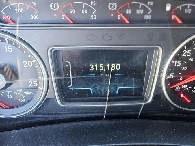 2022 International LT6252b338d775a54b96d14aee5baa6cc744b