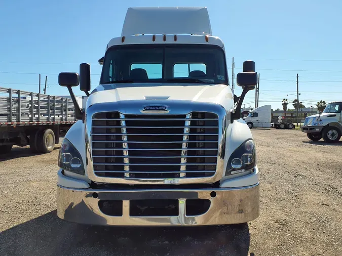 2018 FREIGHTLINER/MERCEDES CASCADIA 125