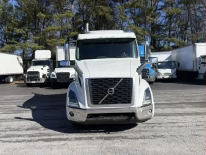 2020 VOLVO VNR64T-640