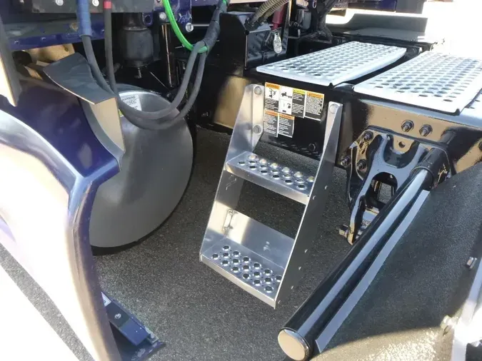 2022 Kenworth T6802b380369fe2e7e05c46a3578b1c10184