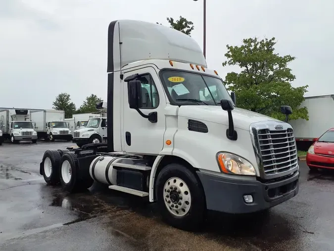 2018 FREIGHTLINER CASCADIA 113" DAYCAB