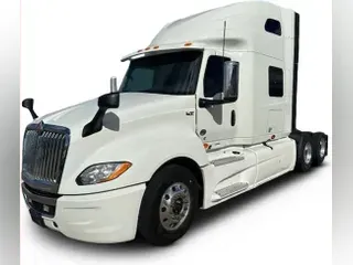 2023 International LT625