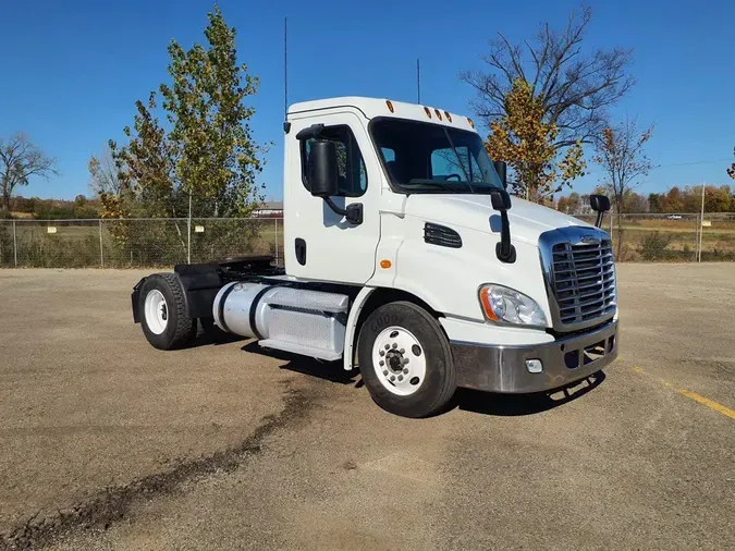 2019 FREIGHTLINER/MERCEDES CASCADIA 113