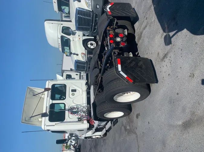 2016 FREIGHTLINER/MERCEDES CASCADIA 125