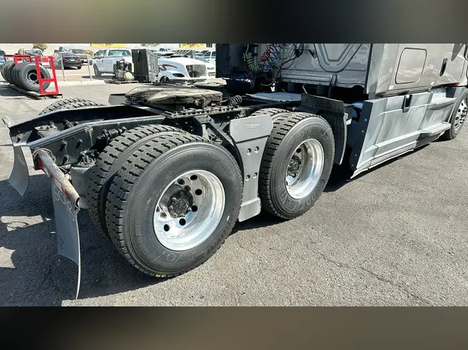 2020 Freightliner Cascadia