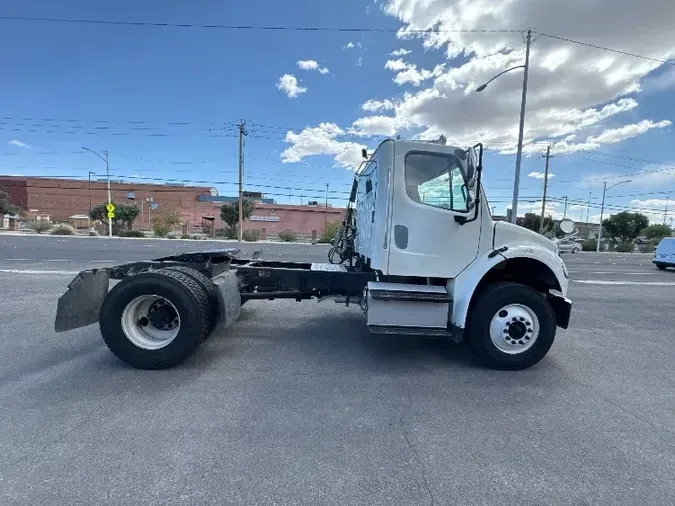 2015 Freightliner M2