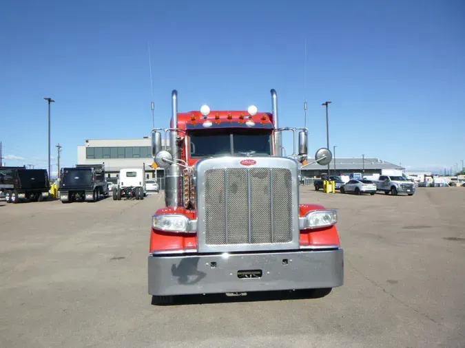 2019 Peterbilt 389