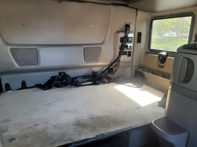 2022 International LT625