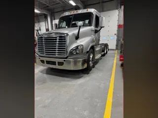 2019 FREIGHTLINER/MERCEDES CASCADIA 125