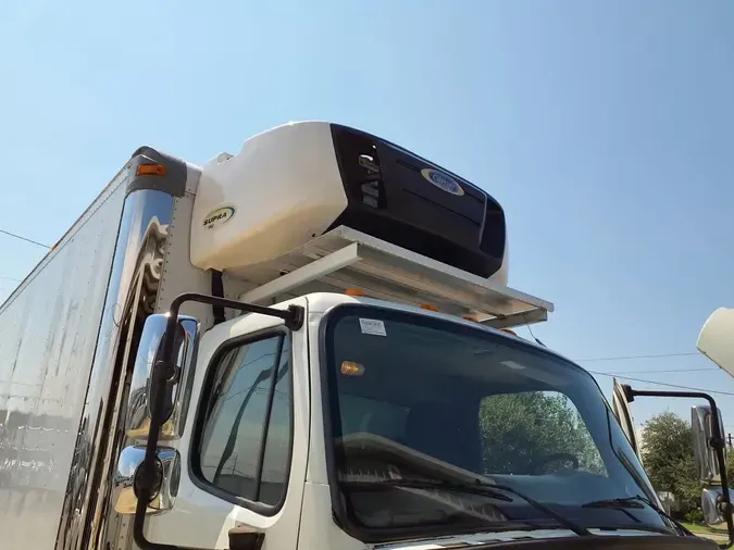 2018 FREIGHTLINER M2 106