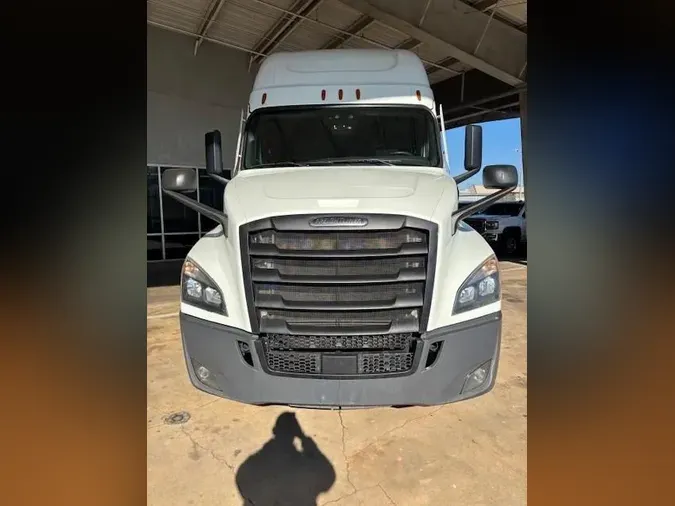 2020 Freightliner Cascadia