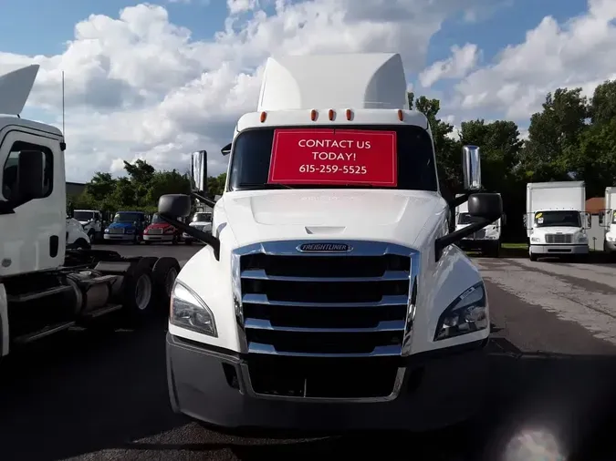 2020 FREIGHTLINER NEW CASCADIA 126