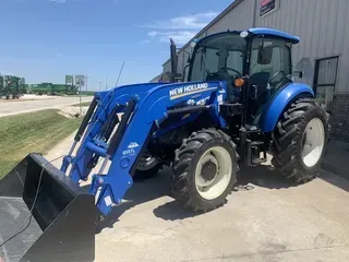 2015 New Holland T4.65