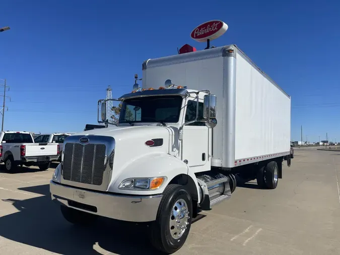 2019 Peterbilt 337