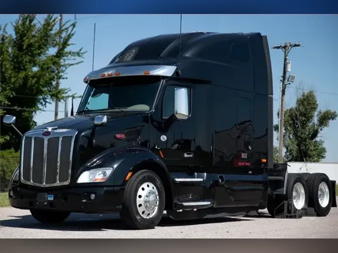 2022 PETERBILT 579