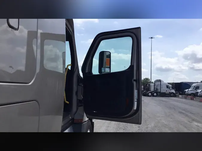 2023 Freightliner Cascadia 1262b524ae7c72ed42f4679898e32df2916