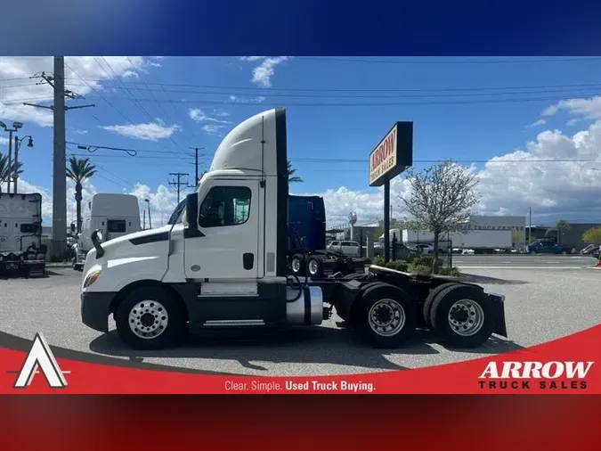 2021 FREIGHTLINER CA126
