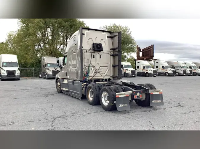 2022 Freightliner Cascadia 126