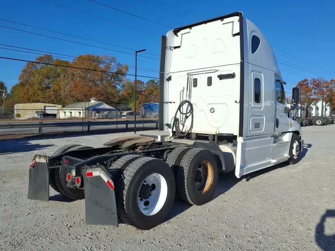2017 FREIGHTLINER/MERCEDES CASCADIA 1252b55423c3d894a8cf322f55e6924191c