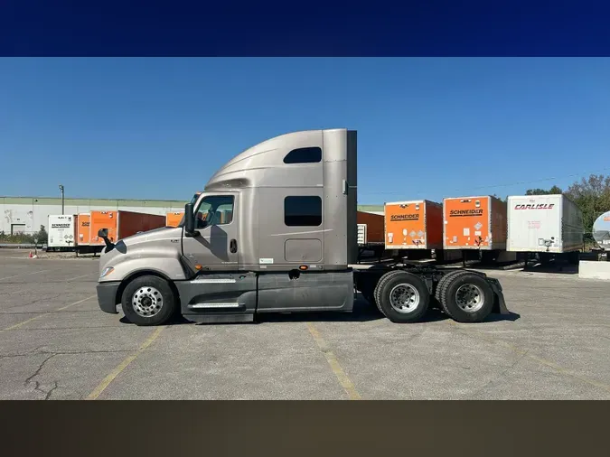 2022 International LT