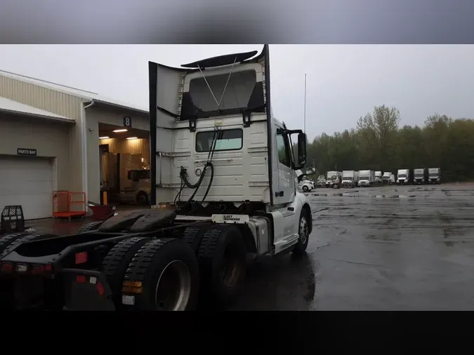 2019 Volvo VNL300