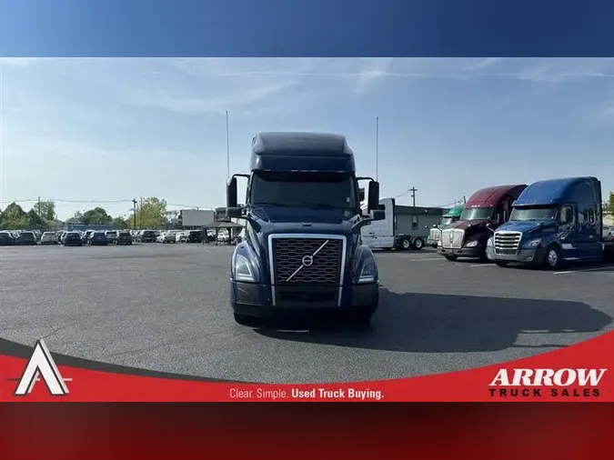 2022 VOLVO VNL760